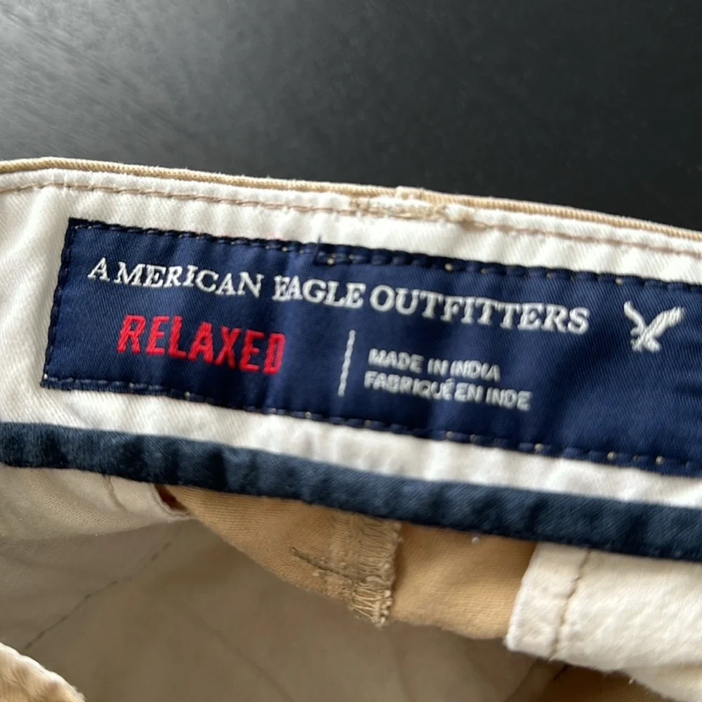 American Eagle outfitters relaxed khaki  pants,32 x 34, good condition